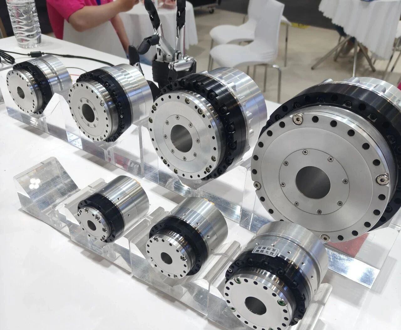 Humanoides Robotergelenkdesign der nächsten Generation: HONPINE HPJM mit Harmonic Drive, Hohlwelle und integriertem Encodermodul