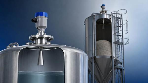 High-Frequency Radar Level Measurement: Key Parameters for Tank and Silo Applications