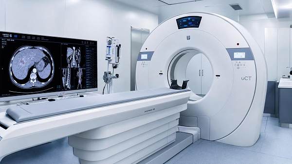 Advanced Clinical Imaging vs Standard Imaging: When Higher Resolution Changes Decisions