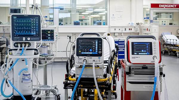 Medical Equipment Comparison: Ventilators for ICU, Transport, and Emergency Use