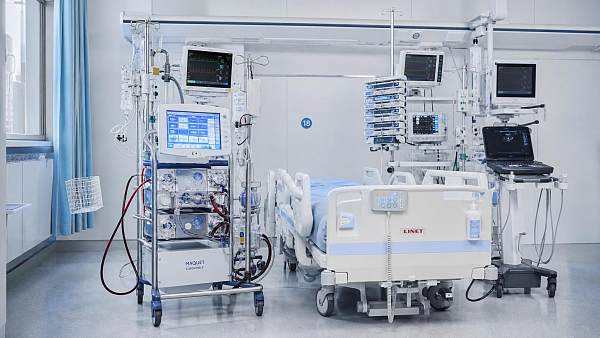 When ECMO Systems at the Bedside Make Sense: Space, Staffing, and Patient Access Factors