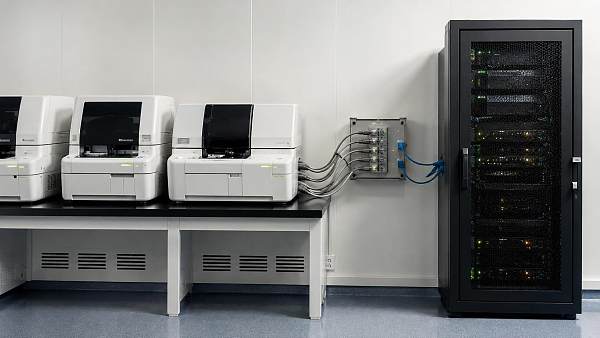 Medical Device Interfacing: How to Connect Legacy Equipment Without Data Loss