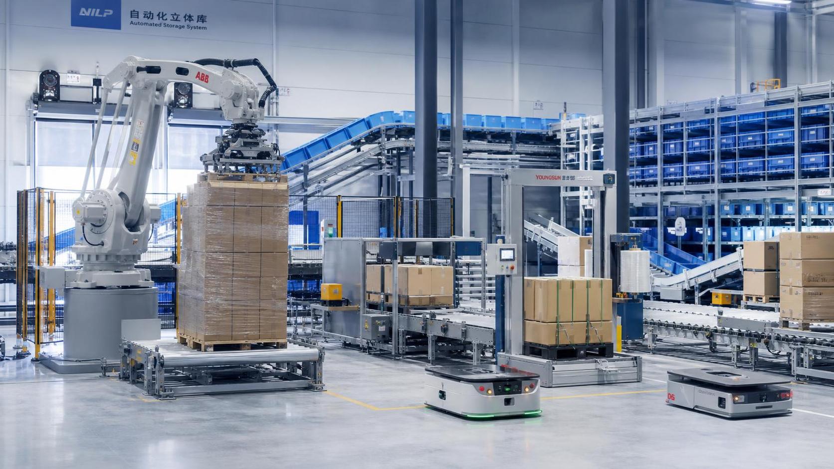 Smart Intralogistics Systems for Distribution Centers: ROI Trends for 2026
