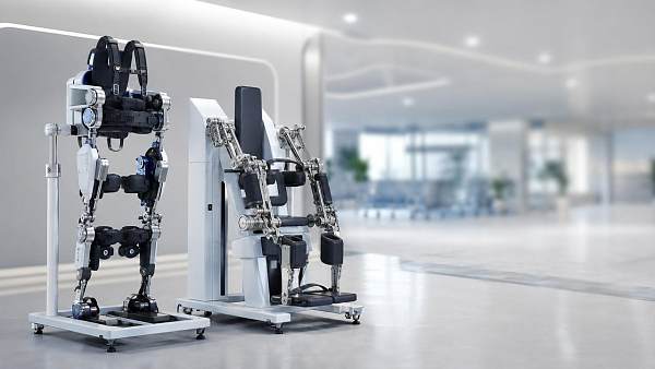 Force-feedback exoskeleton or passive rehab robot?