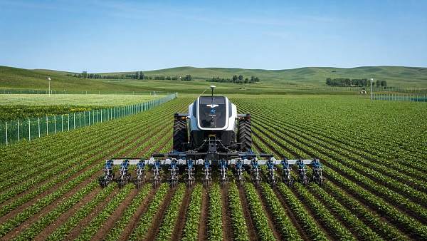Autonomous Tractors: RTK Accuracy, Safety, and Payback