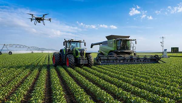 AI Smart Farm Technology Trends Reshaping Field Operations in 2026