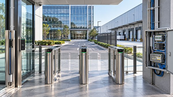Multi-Site Access Control Systems: Measuring Centralized Management ROI