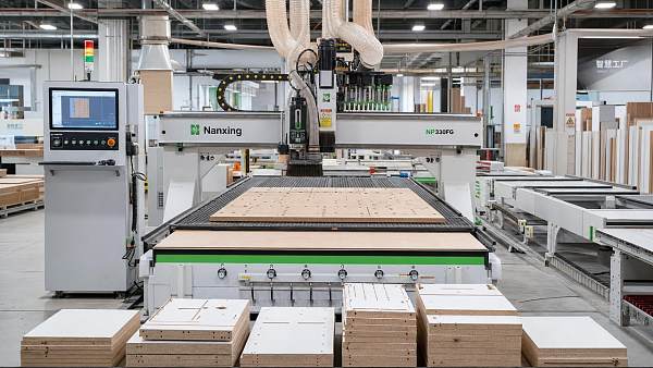 How woodworking CNC routers cut setup time in custom shops