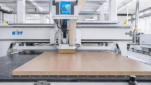 How precision woodworking tools reduce rework on fine panels