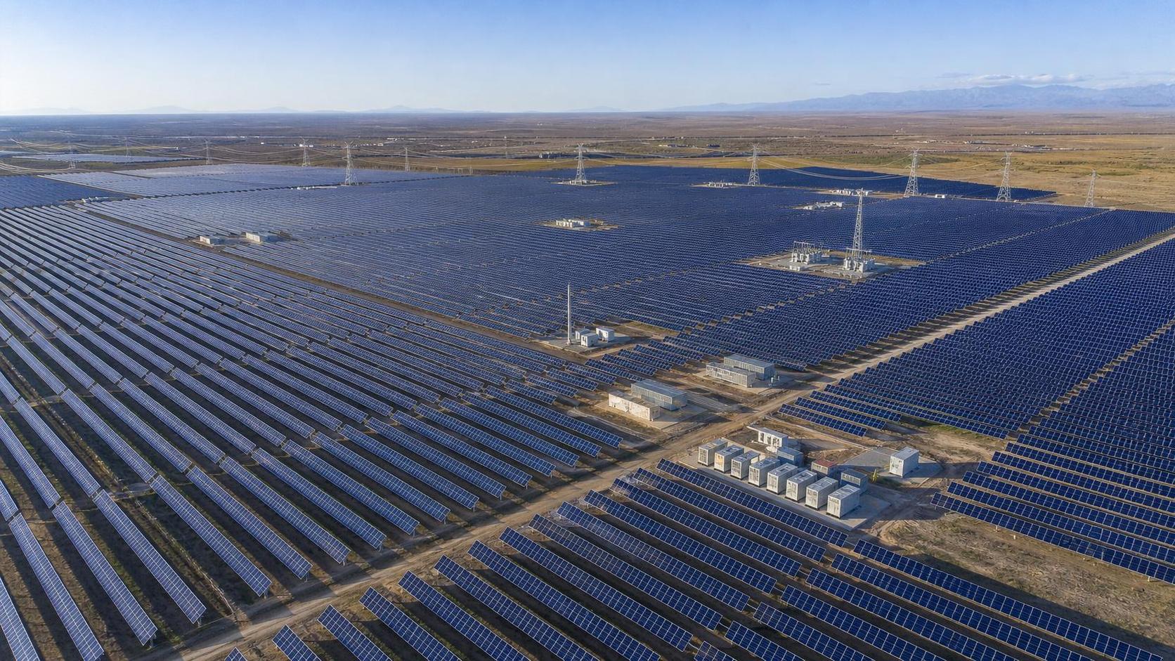 High Efficiency Solar Cells: What Gains Are Real in Utility-Scale Projects