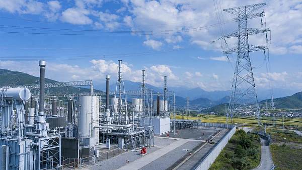 500 kV HVDC Transmission Systems: Key Design Trade-Offs