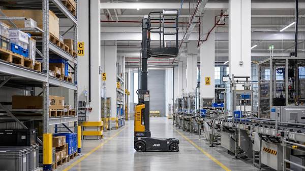 Best Indoor Facility Maintenance Platforms for Tight Access Areas