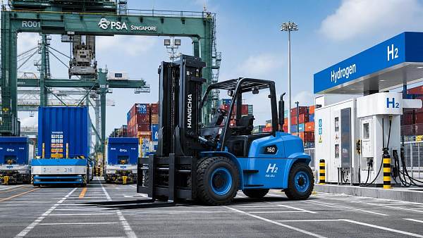 PSA Launches Automated Hydrogen Forklift Zone