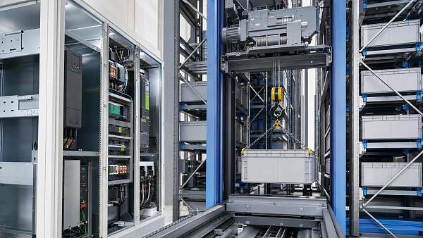 How Braking Energy Recovery Systems Cut Power Use in Automated Lifting
