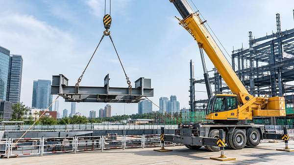 Construction Lifting Safety Equipment Checklist for High-Risk Job Sites