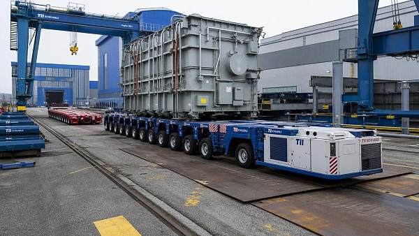 Heavy Component Transport Systems in Germany: Key Compliance and Site Planning Factors