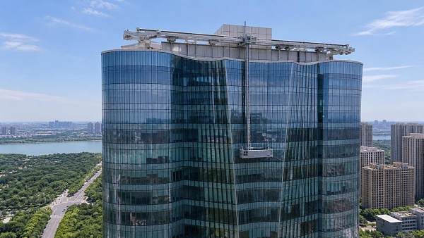 When does high rise façade maintenance equipment need a BMU instead of mobile access
