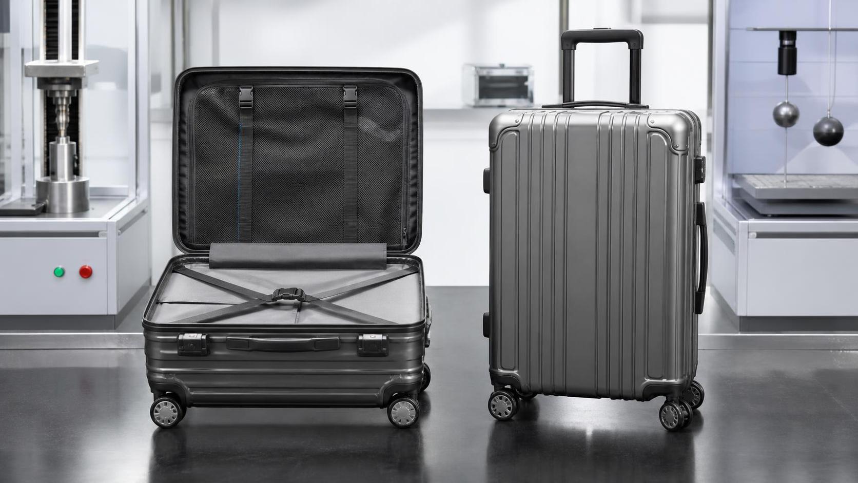 Hard Shell Luggage Design: What Affects Impact Resistance and Weight?