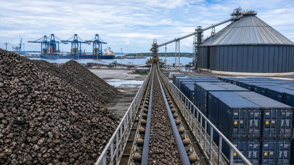 Indonesia Halts Nickel Ore Rule, Easing Battery Supply Risk Indonesia Halts Nickel Ore Rule, Easing Battery Supply Risk