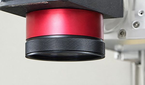 Laser field lens