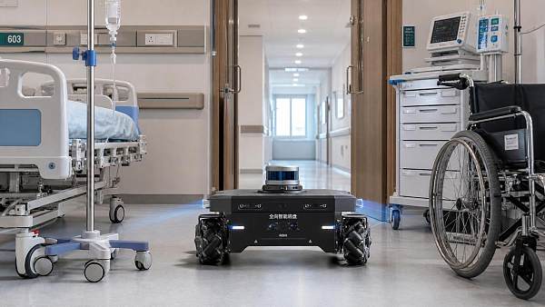 How Obstacle Avoidance Improves Omnidirectional Mobility Systems