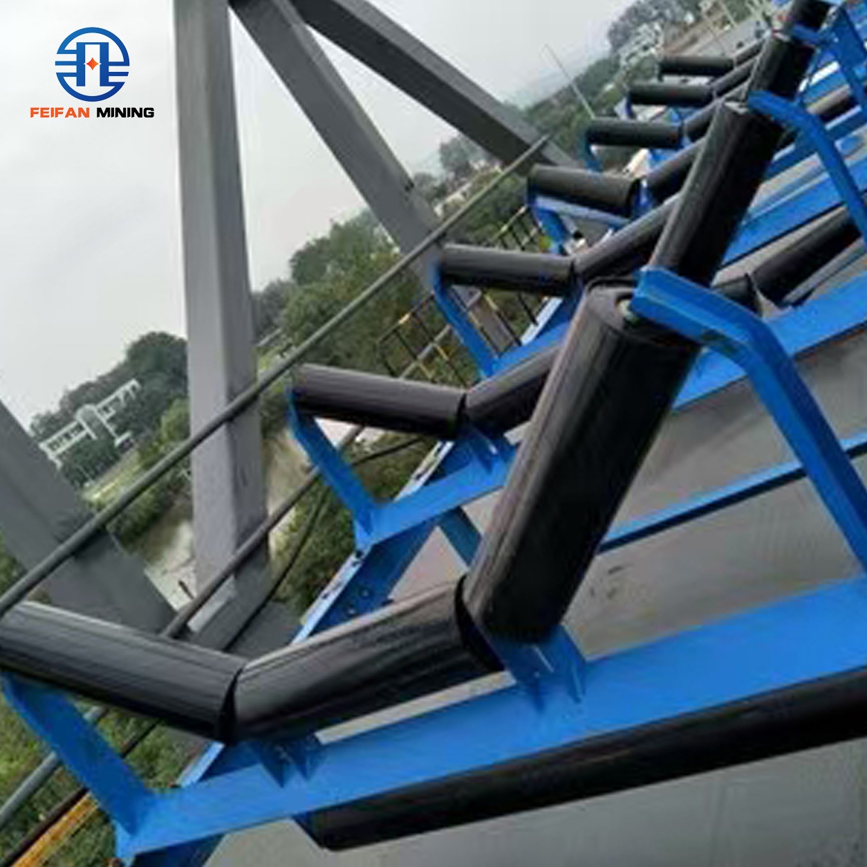 FEIFAN OEM Customizable Polyurethane And Rubber Coated Conveyor Idler Roller For Sand Gravel Production Line Belt Conveyor Parts