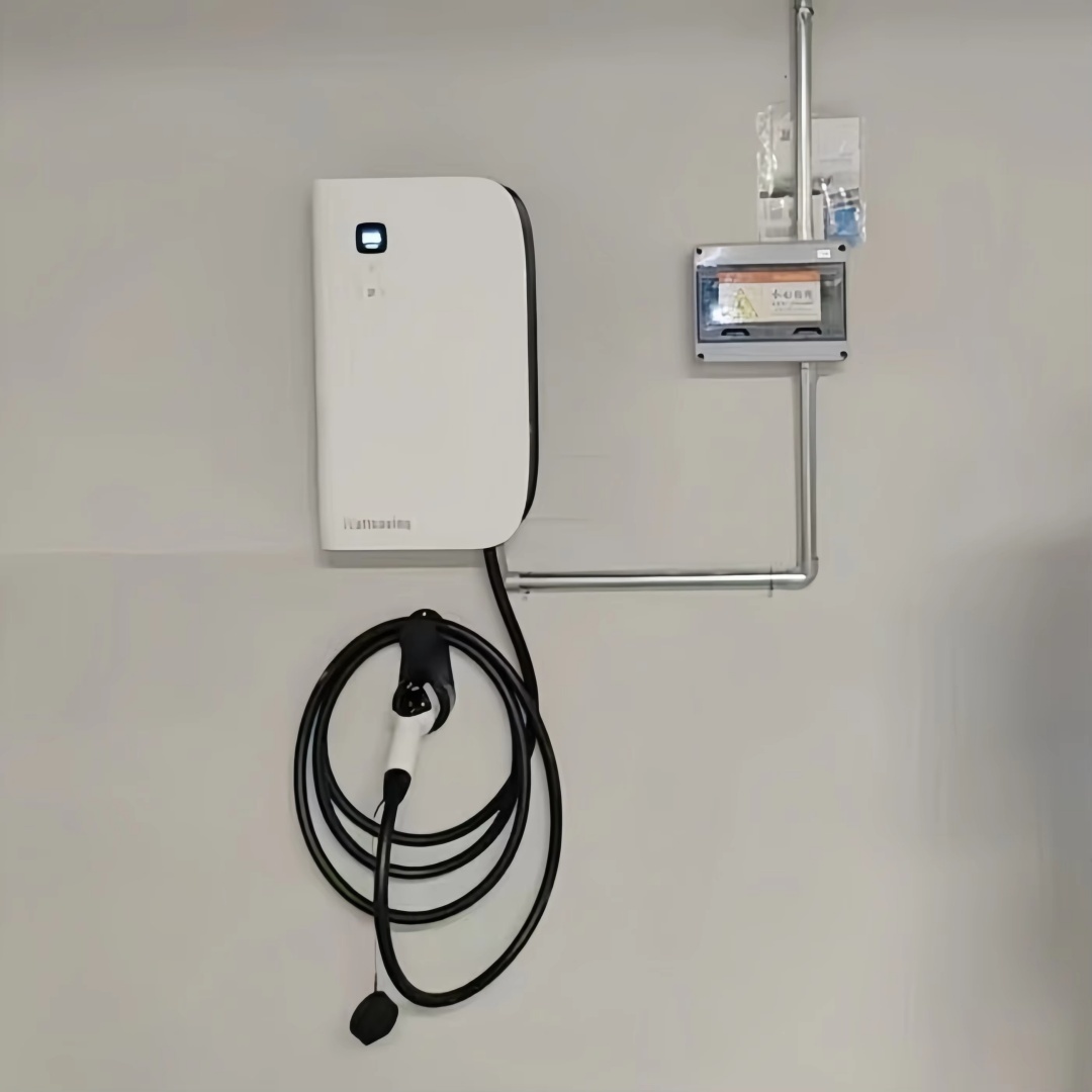Wattsaving HQ30 Neo 30kW 80A 380V Cargador rápido DC, Caja de carga inteligente montada en la pared con control por App, Adecuado para vehículos eléctricos (Blanco)