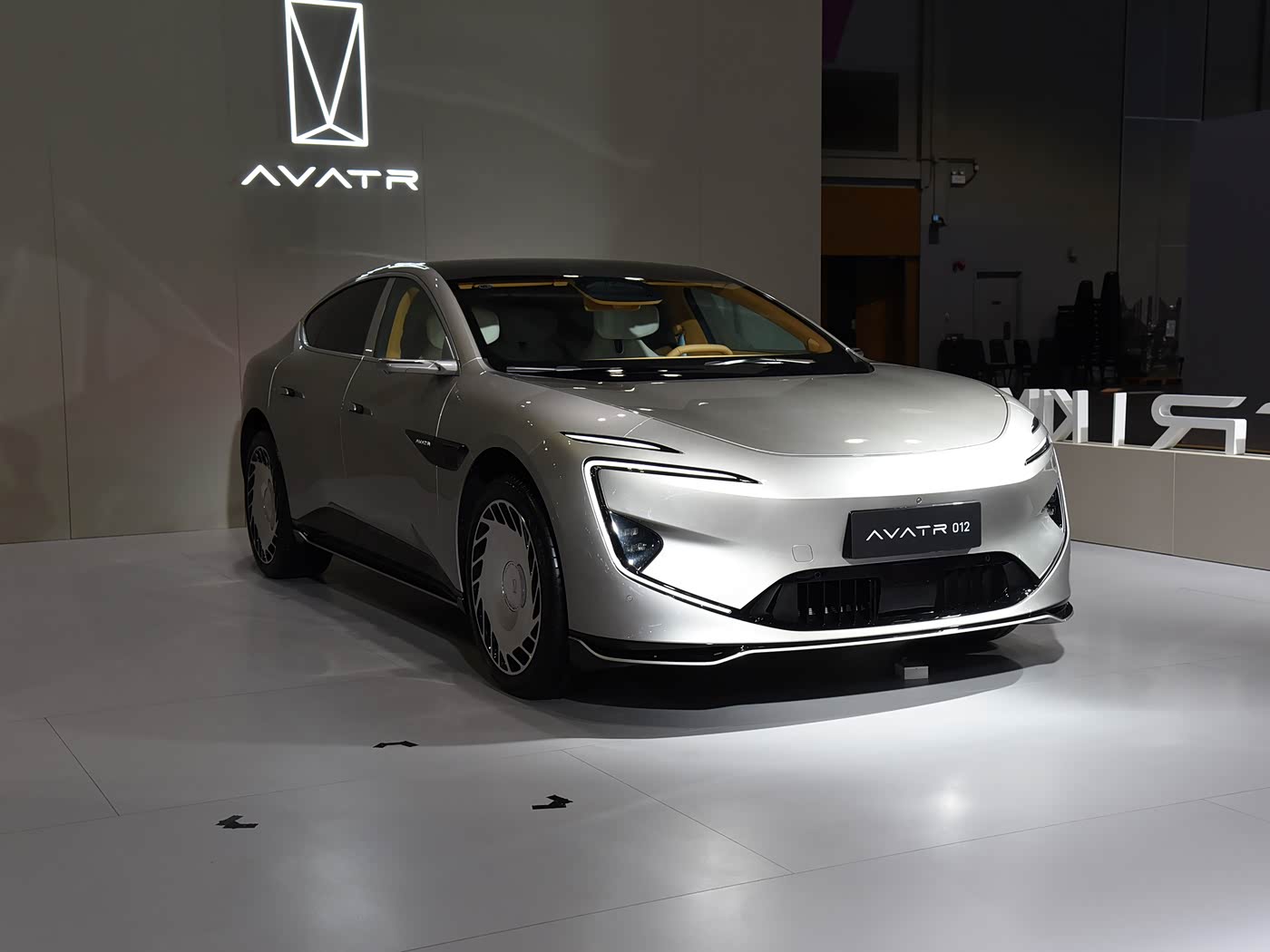 AVATR12 EV