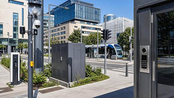 Smart City Infrastructure in Europe: Funding Models and Project Risks in 2026