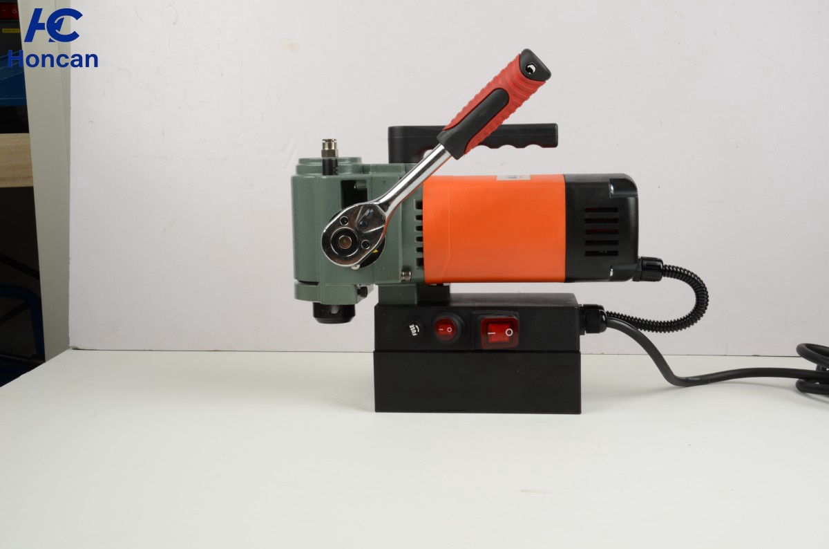 Furadeira magnética VDW35