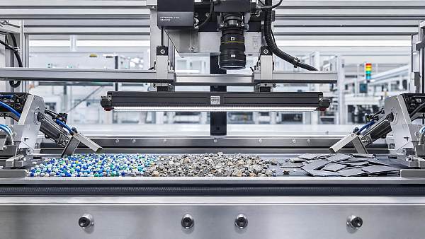 How to Choose a Spectral Imaging System for Material Sorting and Defect Detection