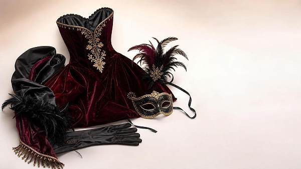 How to Choose Masquerade Costume Apparel: Fabrics, Fit, Safety, and Event Use