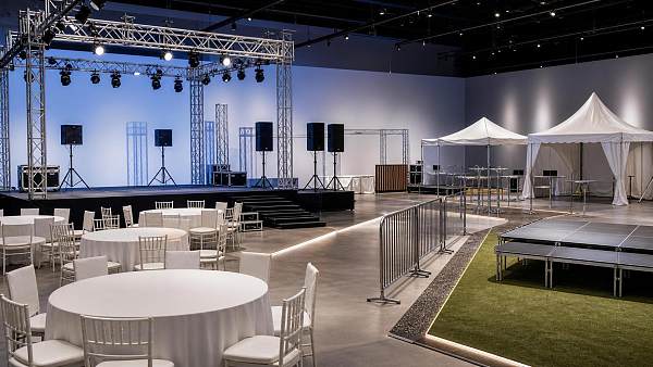 How to Choose Party Equipment for Events Based on Venue, Crowd Size, and Budget
