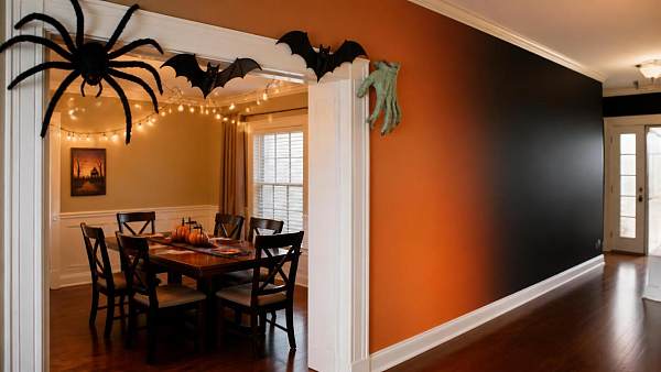 How to Choose Safe Latex Halloween Party Props for Indoor Events