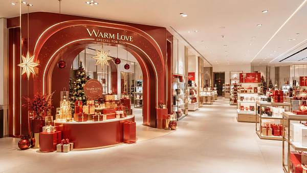How Retail Teams Can Coordinate Seasonal Festive Displays Across Stores