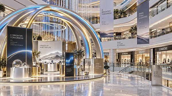 Mall Traffic Monetization: How Atrium Displays Can Earn Sponsorship Revenue