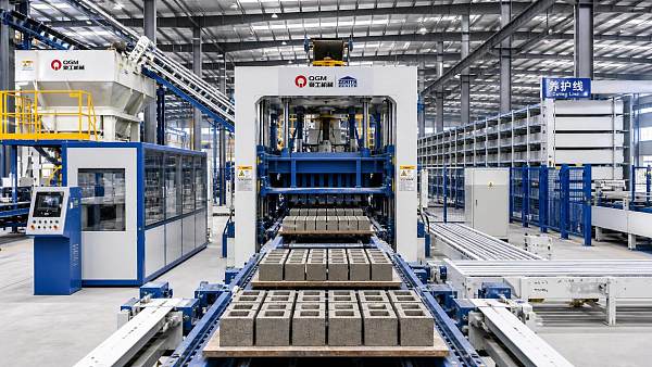 How to Choose a Concrete Block Machine Based on Output, Mold Change Time, and Pallet Size