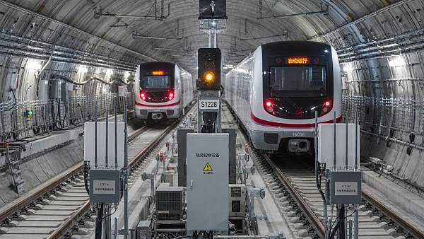 CBTC Train Control vs Fixed Block: What Changes in Capacity