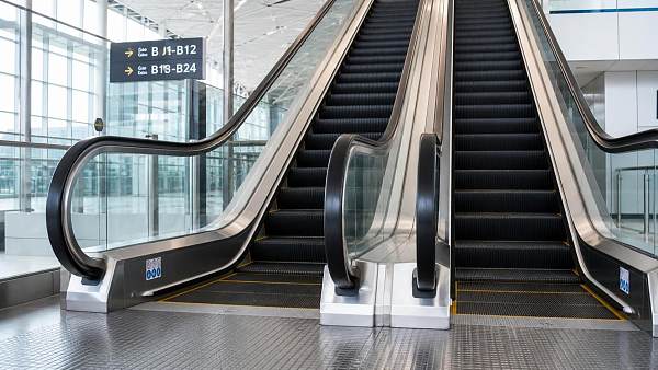 Escalator Balustrades for High-Traffic Transit Projects: Safety and Material Criteria