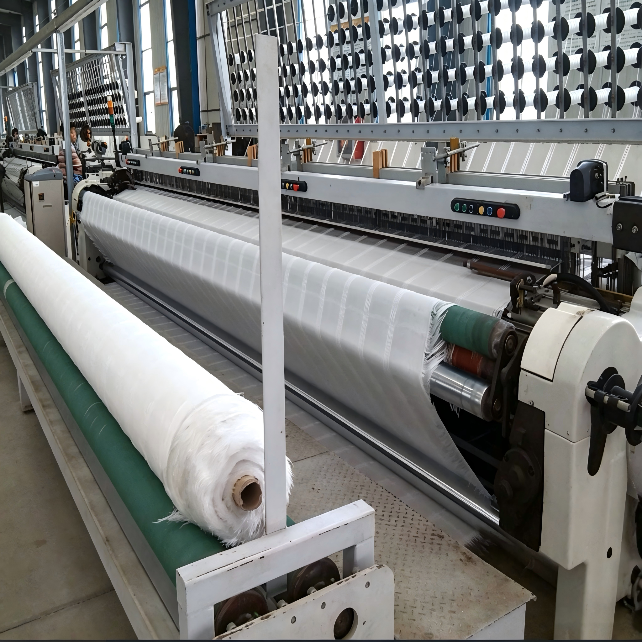 Géotextile tissé en filaments PET à haute résistance