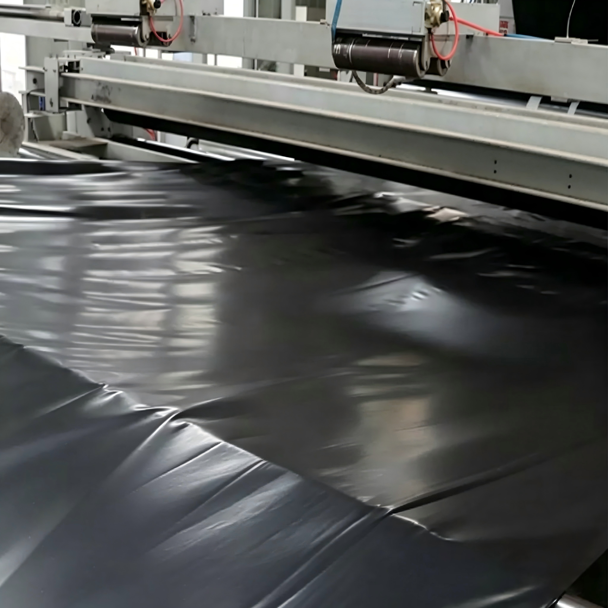 Le prix d'une géomembrane ECB de haute qualité vendue directement par l'usine Dingrun est adapté
