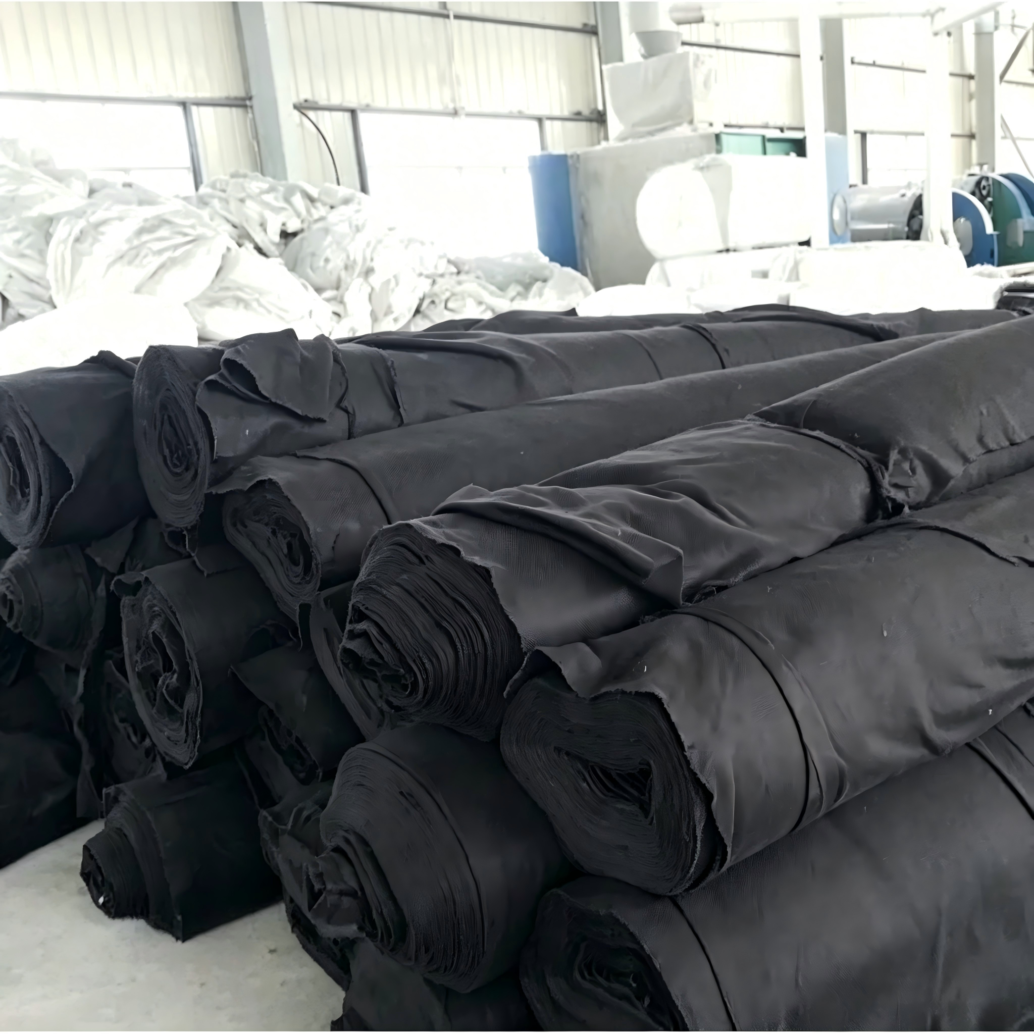 Géotextile non tissé aiguilleté en fibres discontinues/filament filé-lié en polyester/polypropylène noir/blanc/gris pour la reconquête de terres agricoles