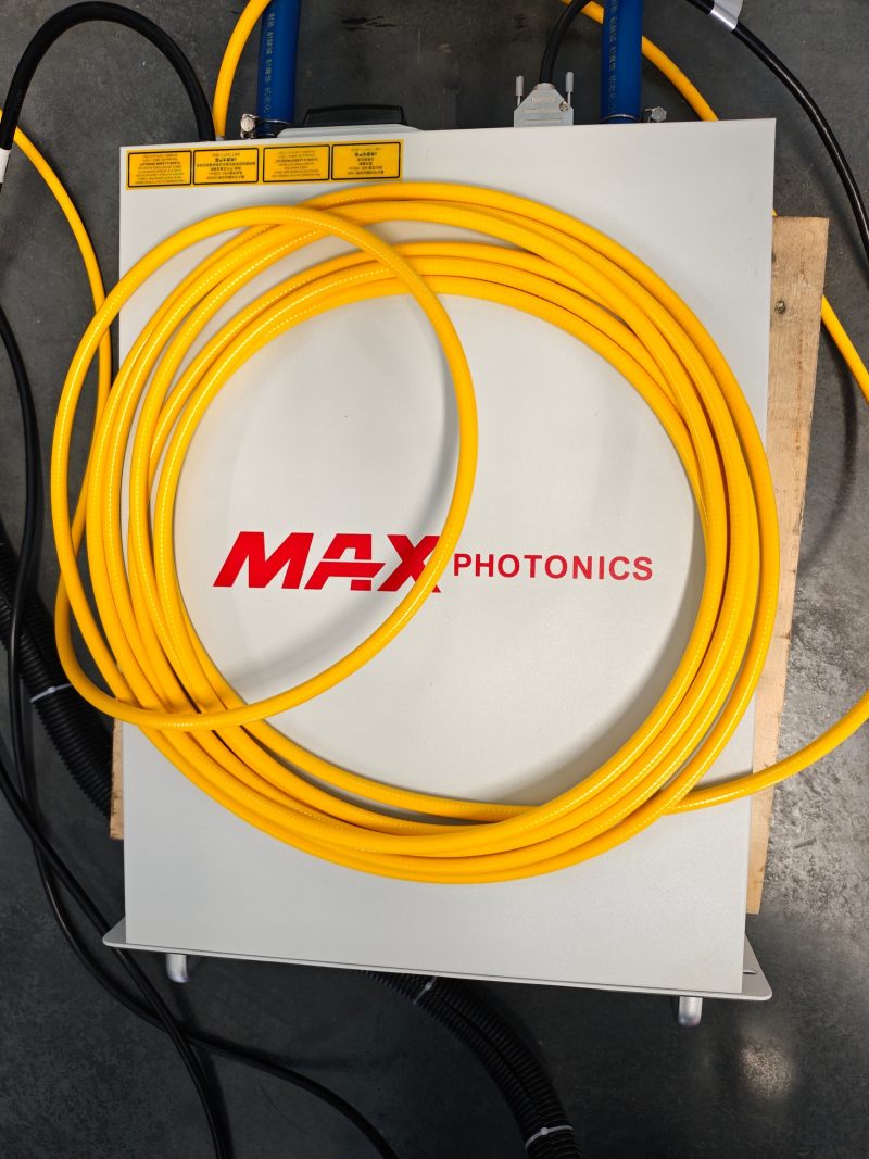 Fiber Laser Cutting Machine (7)