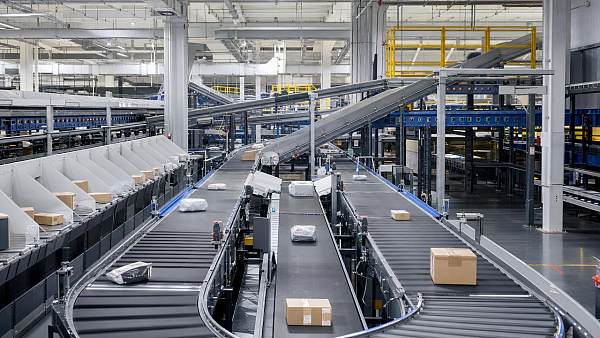 Warehouse Sorting Systems Compared: Cross-Belt, Shoe Sorter, or Roller-Based Solutions?
