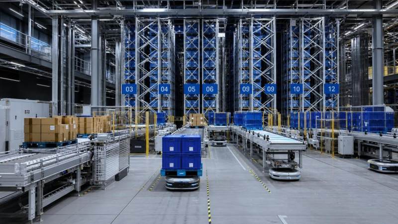 Material Flow Automation in Japan: How to Evaluate WCS, AGVs, and Shuttle Systems