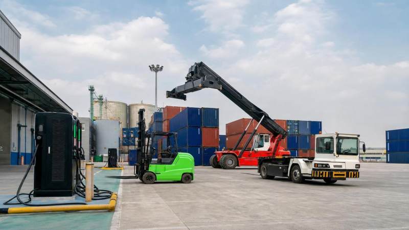 Yard Handling Equipment Cost Breakdown: CapEx, Energy, Maintenance, and Fleet TCO