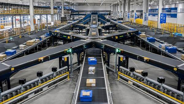 How to Size Sortation Equipment for a Distribution Center’s Peak Order Volume