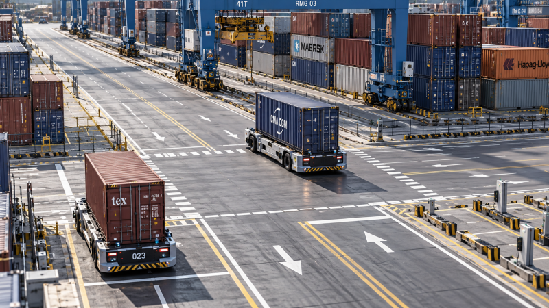 How Automated Container Handling Systems Coordinate Yard Moves and Avoid Conflicts