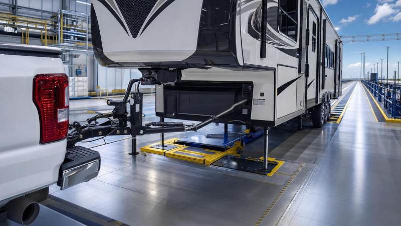 DOT Tightens RV Towing Rules From August 2026