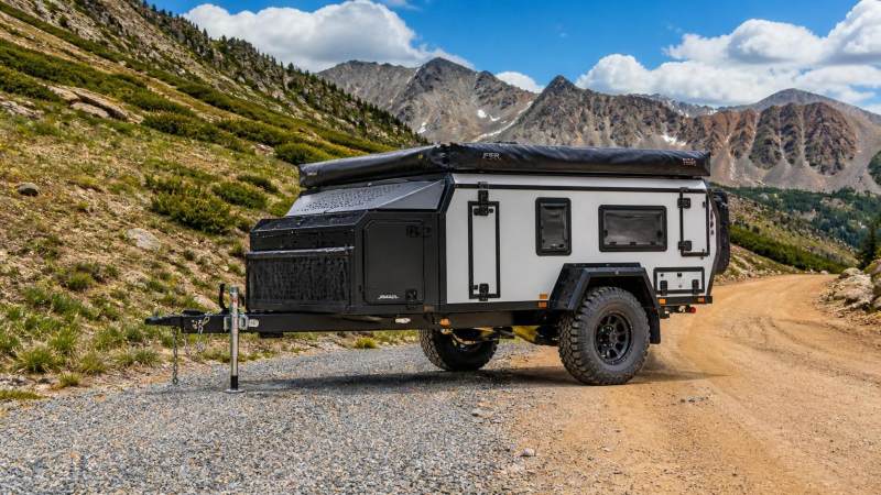 How to Choose Towable Camper Trailers With Suspension for Rough Roads